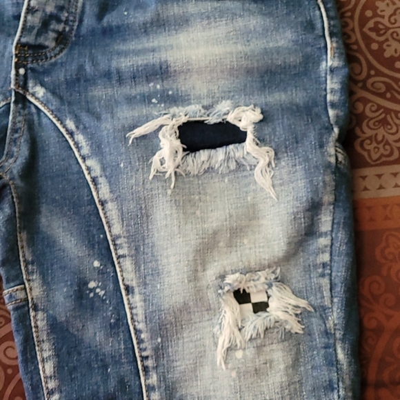 Distressed men shorts - Picture 6 of 6